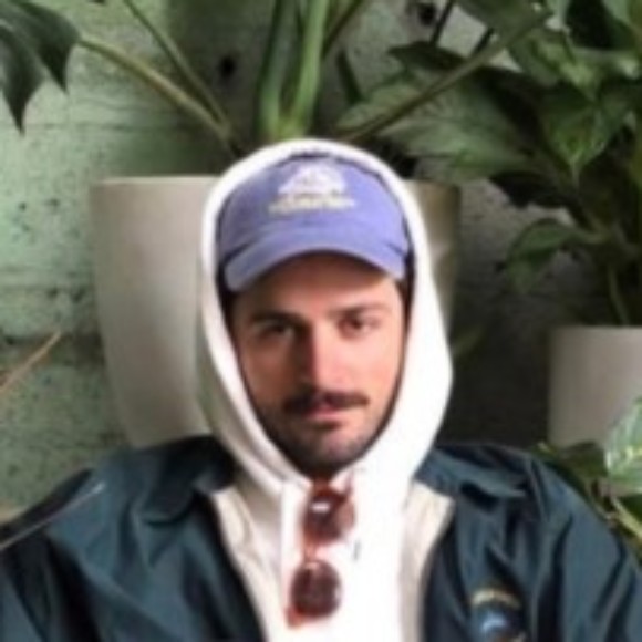 Profile picture of Gay and curious